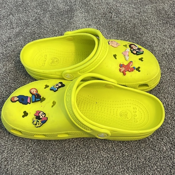 Disney theme crocs, side 9 WMNS 7 MNS, Yellow, 8 disney jibbitz - Picture 2 of 4